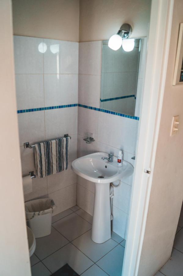 Courtesy Apartments Aruba Oranjestad Eksteriør billede